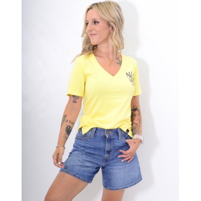 CAMISETA "I ALL NEED" WOMAN